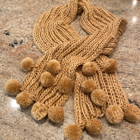 Scarf - Picture 1 of 1